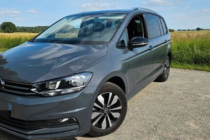 VW Touran 15.500 km 31.499 € Wolfsburg 38446