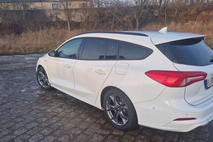 Ford Focus 106.000 km 13.000 &euro; Bad Bibra 06647