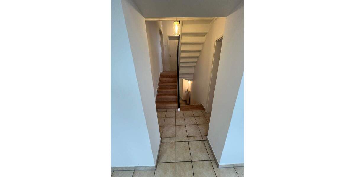 Einfamilienhaus Wiesbaden Biebrich - 1 Zimmer, 290 m&sup2;, 4.500&euro; | Angebot:25912529