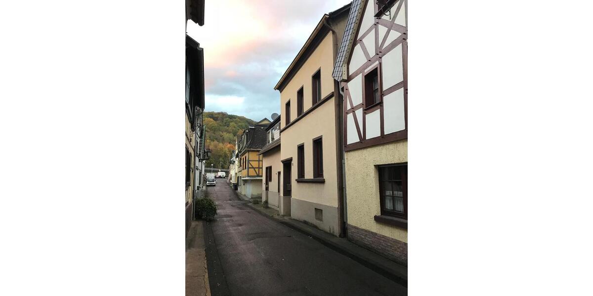 Reihenhaus Remagen - 7 Zimmer, 187 m&sup2;, 360.000&euro; | Angebot:27133835