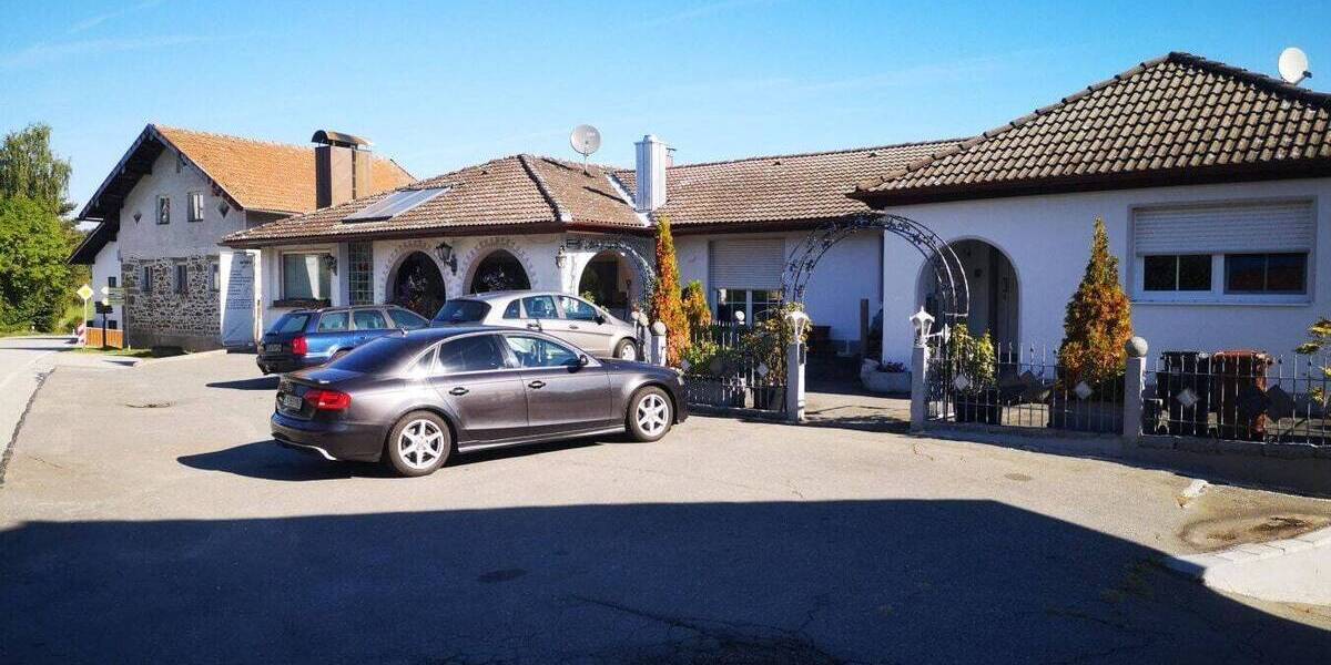 Mehrfamilienhaus, Wohnhaus Kirchberg i.Wald Untermitterndorf - 1 Zimmer, 380 m&sup2;, 900.000&euro; | Angebot:25668878