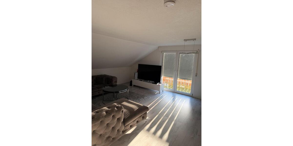 Dachgeschoßwohnung Oberrot - 3 Zimmer, 73 m&sup2;, 800&euro; | Angebot:26671442