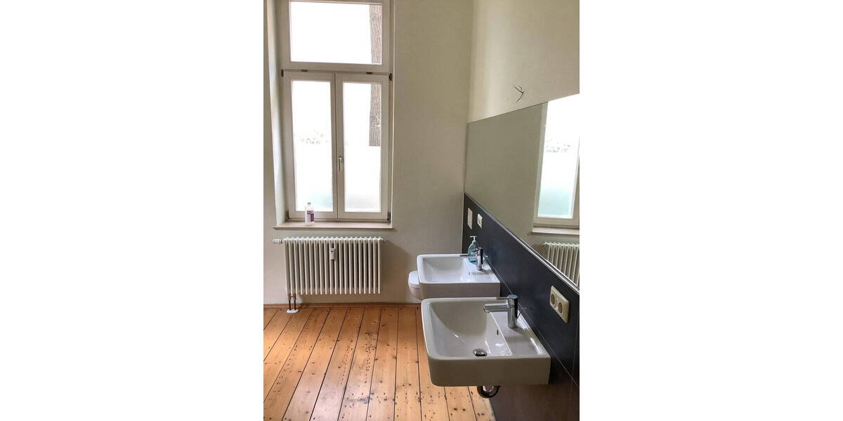 Etagenwohnung Gotha Gotha Nord - 4 Zimmer, 165 m&sup2;, 1.355&euro; | Angebot:26716054