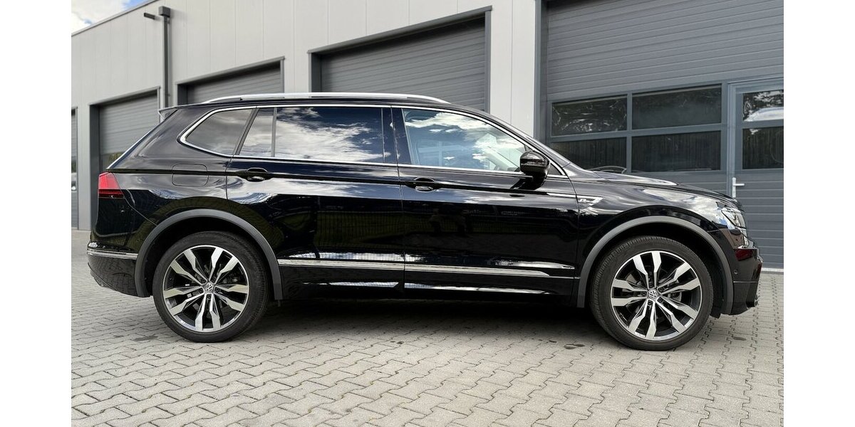 VW Tiguan R-Line / Allrad / Pano / Keyless 84.000 km 33.900 &euro; Mönchengladbach 41066