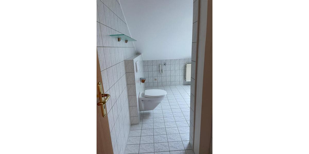 Dachgeschoßwohnung Simbach am Inn - 2 Zimmer, 75 m&sup2;, 600&euro; | Angebot:26302590