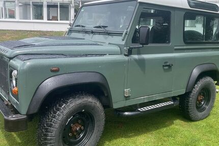 Land Rover Defender 19.400 km 35.900 &euro; Maitenbeth 83558