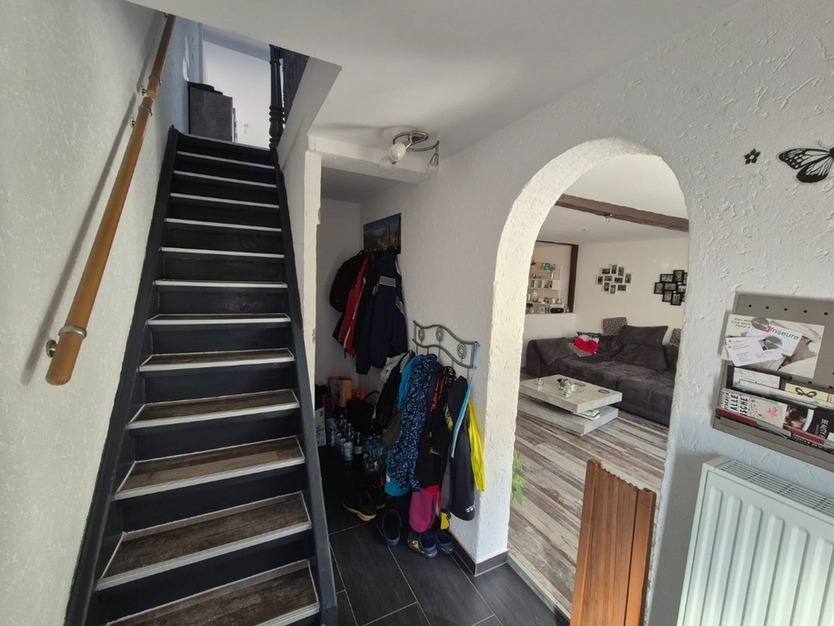 Umfangreich renoviertes Reihenhaus mit neuer Gasheizung in WiesenthalerhofErzhütte 4 zimmer