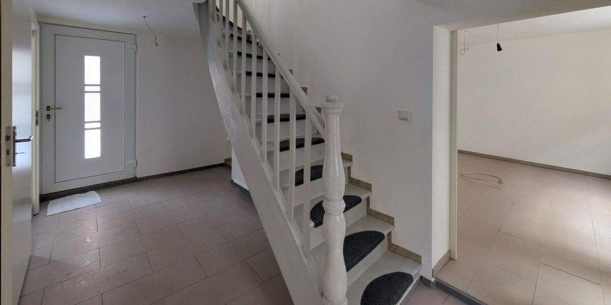 Reihenmittelhaus Harzgerode - 5 Zimmer, 168 m&sup2;, 119.000&euro; | Angebot:25880168