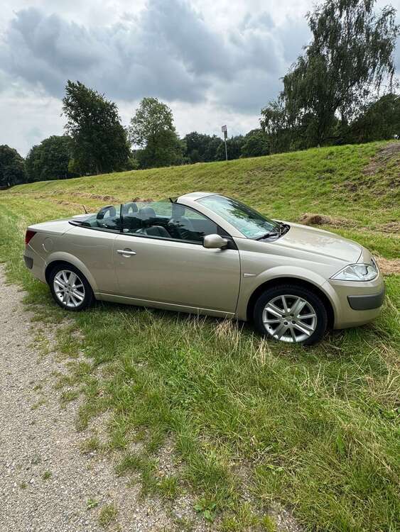 Renault Megane 22.071 km 5.000 € Oberhausen 46045