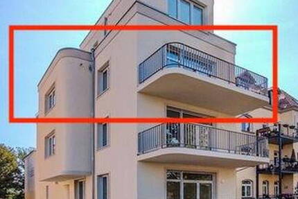 Moderne, neuwertige 4-Raum-Wohnung mit. lux. Innenausstattung, Balkon, EBK und weiteren Extras