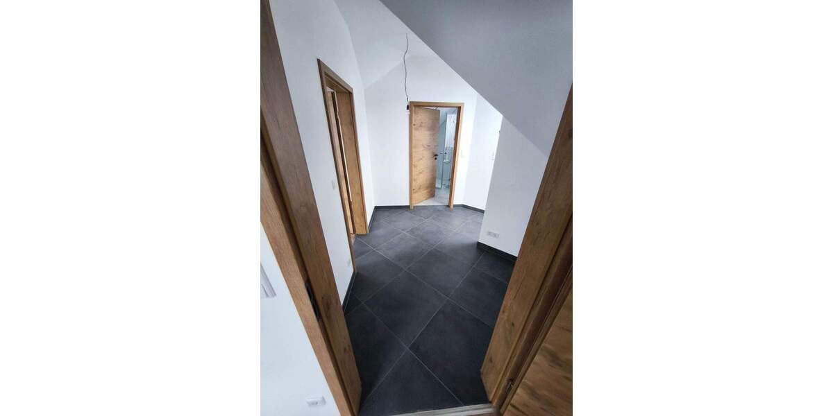 Einfamilienhaus Igensdorf Pettensiedel - 1 Zimmer, 240 m&sup2;, 2.200&euro; | Angebot:25140505