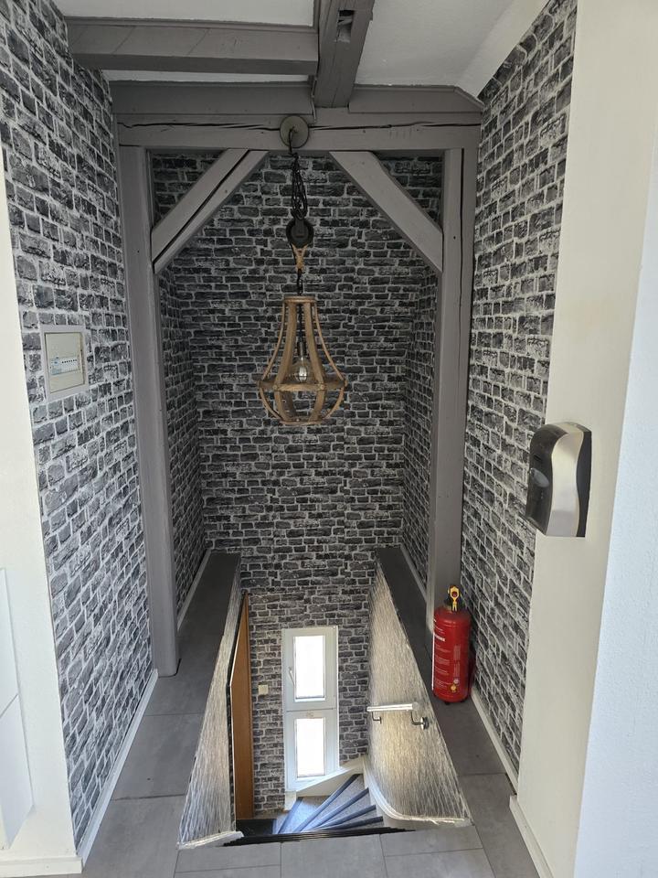 Zentrale 4 Zimmer Dachgeschoss Wohnung mit Küche zimmer