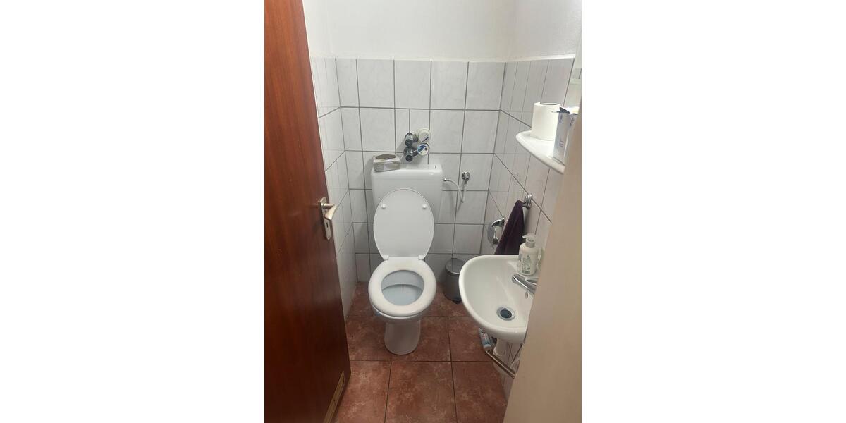 Etagenwohnung Karlsruhe Südstadt - 2 Zimmer, 18 m&sup2;, 320&euro; | Angebot:26672444