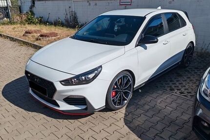 Hyundai i30 73.000 km 20.999 &euro; Frankfurt 60437