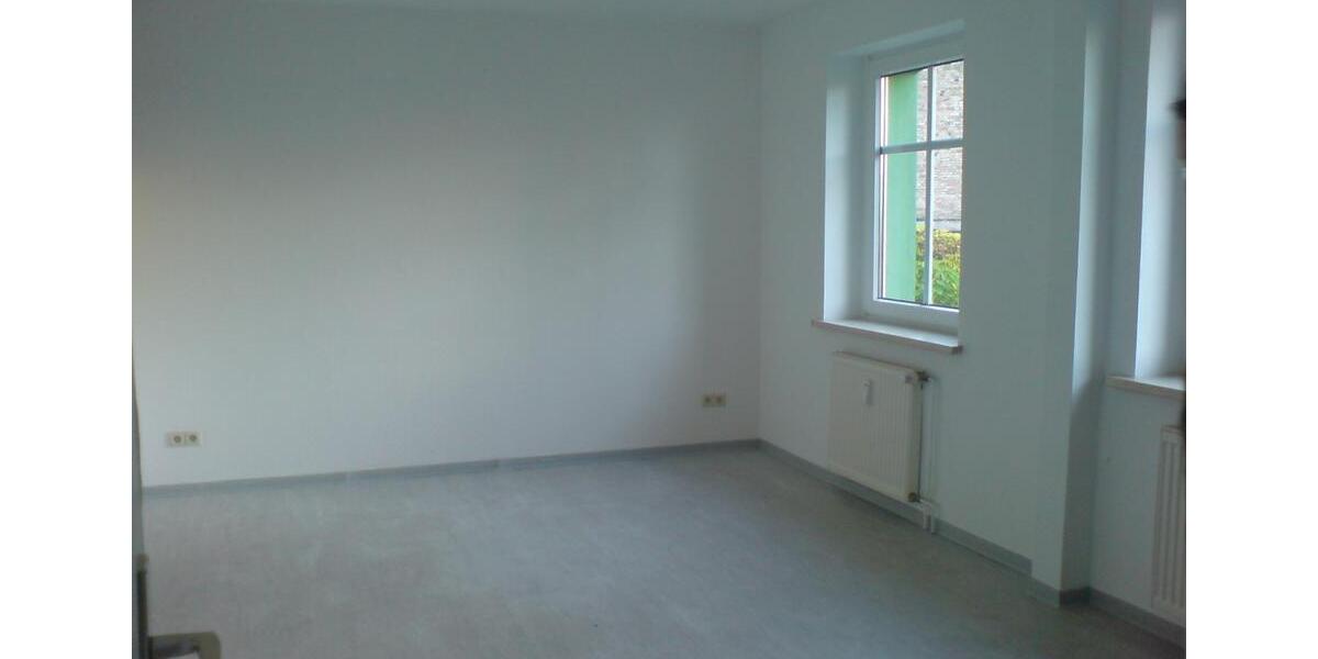 Etagenwohnung Staßfurt - 4 Zimmer, 80 m&sup2;, 440&euro; | Angebot:26366817