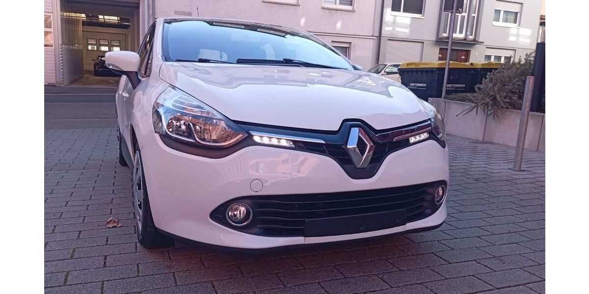 Renault Clio 110.000 km 5.700 &euro; Pforzheim 75172