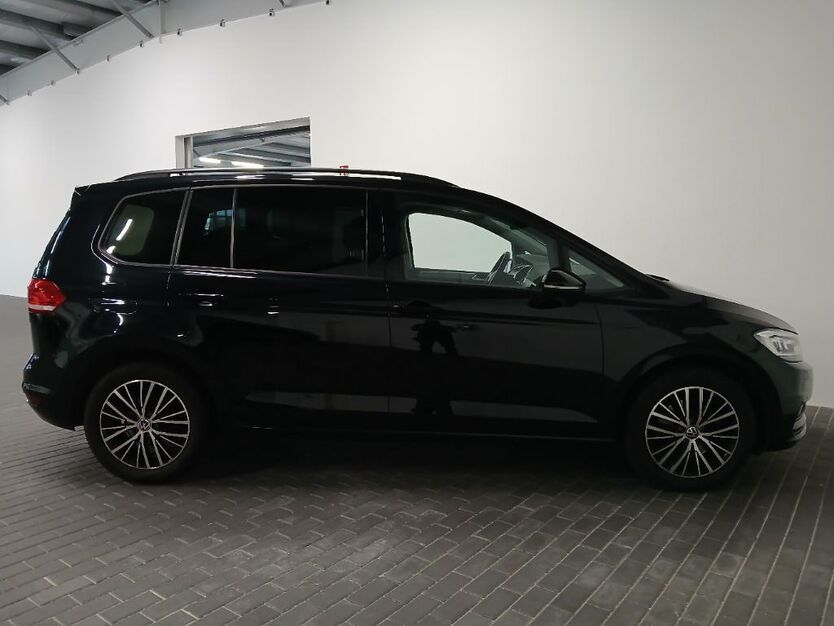 VW Touran 55.890 km 28.999 € Greiz 07973