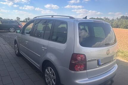 VW Touran 50.000 km 9.990 € Wuppertal 42285
