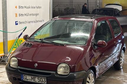Renault Twingo 153.225 km 1.550 &euro; Bonn 53111