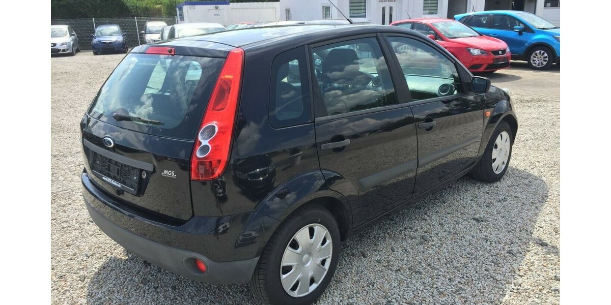 Ford Fiesta Ambiente,4 Türig,Tüv Neu! 136.000 km 2.990 &euro; Himmelkron 95502