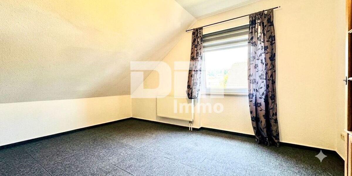 (R)erserviert!!!Exklusive Dachgeschosswohnung mit Balkon & Garage in gefragter Lage der Eichwaldsiedlung - Dachgeschoßwohnung Kassel Bettenhausen | Angebot:27070859