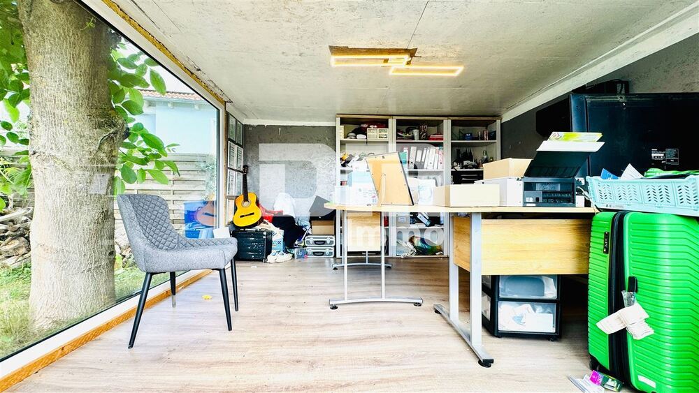Kernsaniertes Einfamilienhaus mit Doppelgarage, großem Garten und Home-Office-Oase - Einfamilienhaus Schwalmstadt | Angebot:27053931