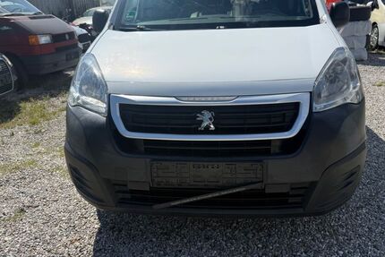 Peugeot Partner 99.500 km 5.499 &euro; München 81245