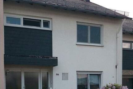 Haus Kastellaun - 5 Zimmer, 138 m&sup2;, 950&euro; | Angebot:25374834