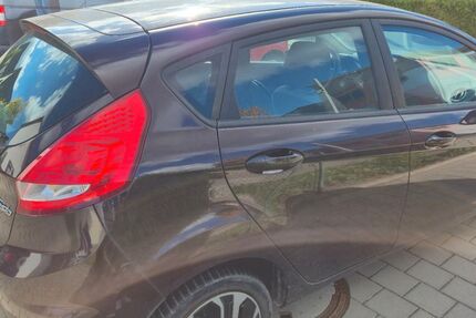 Ford Fiesta 162.000 km 2.500 € Kelheim 93309