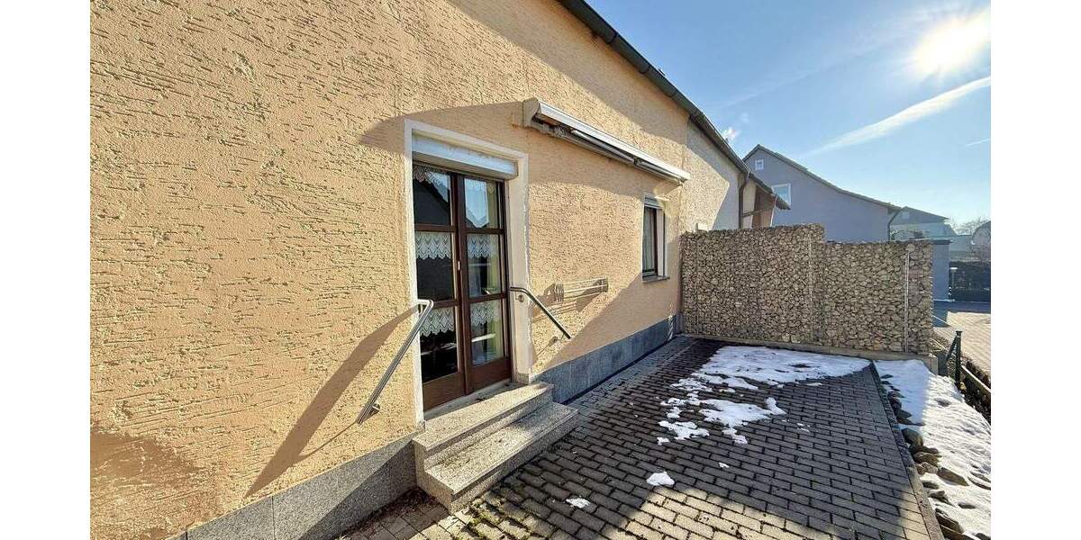 Doppelhaushälfte Püchersreuth Ilsenbach - 6 Zimmer, 131 m&sup2;, 65.000&euro; | Angebot:25375079