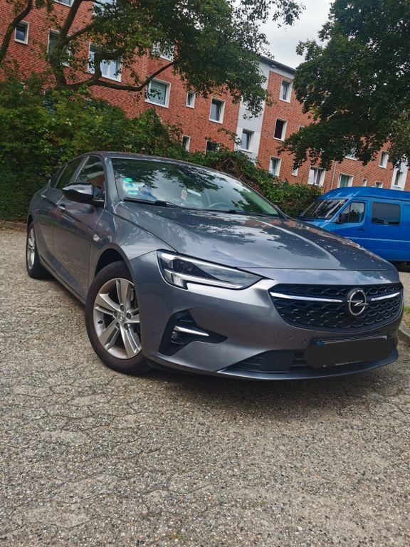 Opel Insignia 119.475 km 12.999 € Hamburg 22115