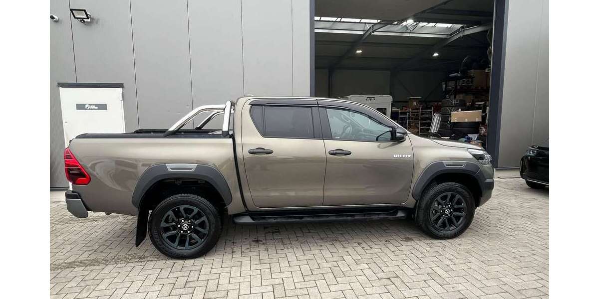Toyota Hilux 9.000 km 59.900 &euro; koeln 51147