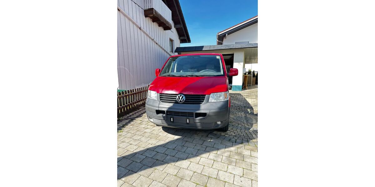 VW T5 Transporter 295.000 km 9.900 &euro; Legau 87764