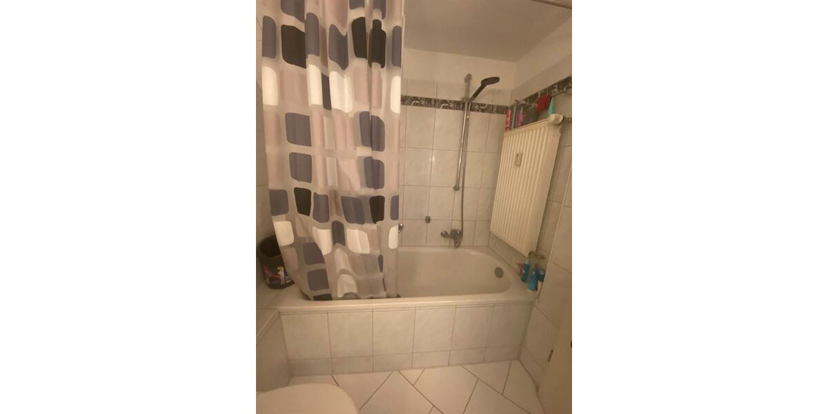 Dachgeschoßwohnung Wiesbaden - 3.5 Zimmer, 75 m&sup2;, 1.067&euro; | Angebot:26039762