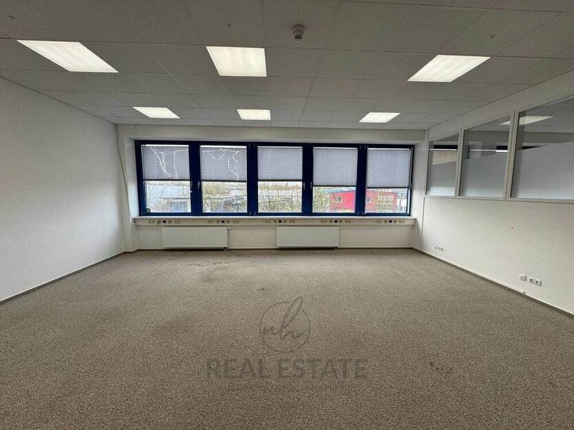PROVISIONSFREIE 427 M² BÜROFLÄCHE IM 1. OG IN HAMBURG RAHLSTEDT