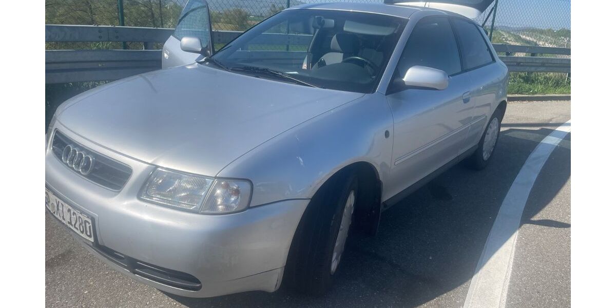 Audi A3 140.000 km 800 &euro; uhingen 73066