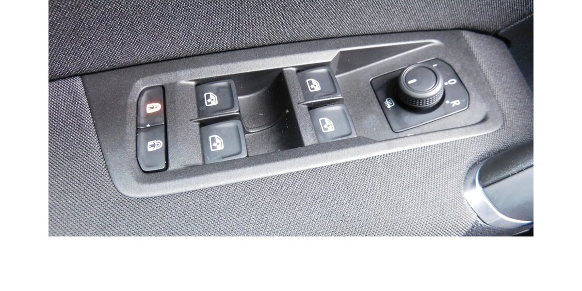 VW Touran 1.5 Comfortline Active BMT TSI DSG Navi 21.400 km 25.990 &euro; Vordorf 38533