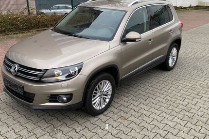 VW Tiguan 244.127 km 9.999 &euro; Frankfurt am Main 60389