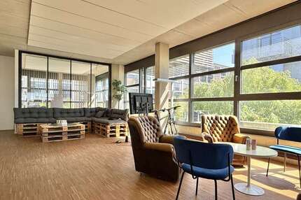 Büro in Bremen 3.206,38 € 280.17 m²
