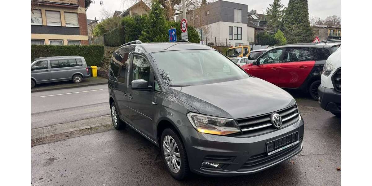 VW Caddy 255.000 km 8.899 &euro; Solingen 42655