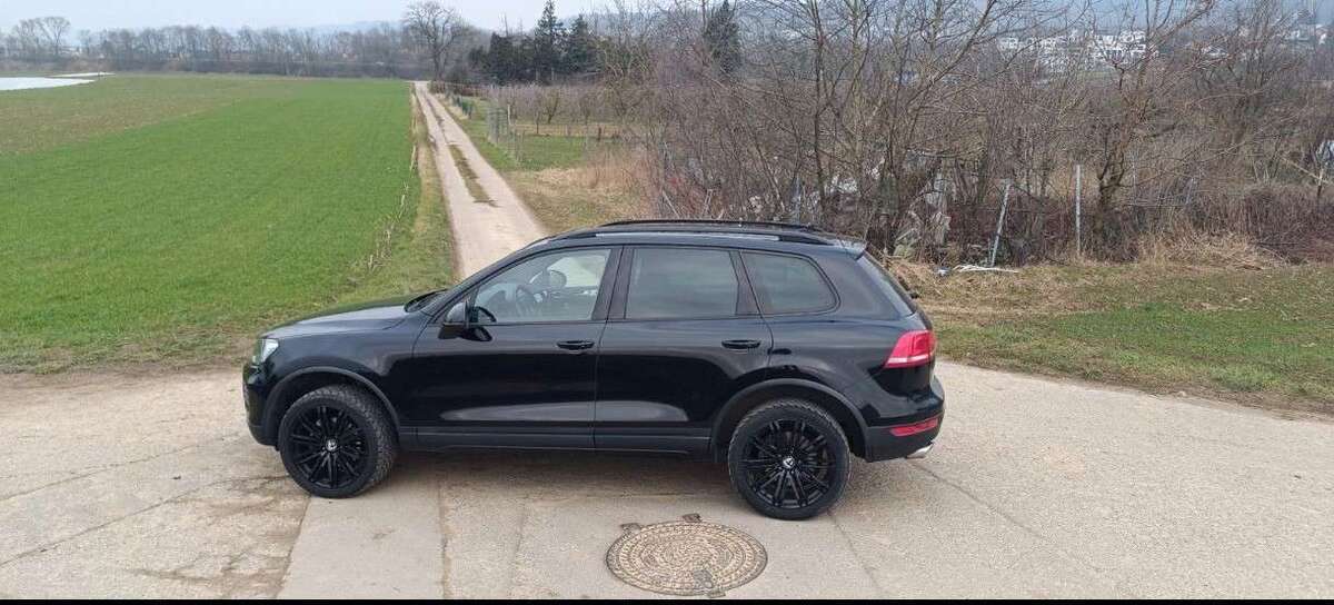 VW Touareg 182.346 km 16.450 € Weinheim 69469