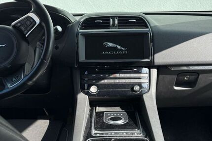 Jaguar F-Pace 69.000 km 22.999 &euro; München 81477