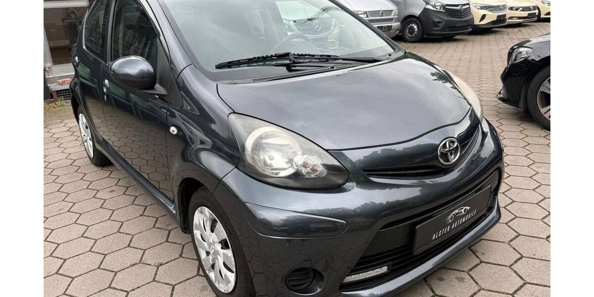 Toyota Aygo (X) 103.000 km 4.800 &euro; Hamburg 20097