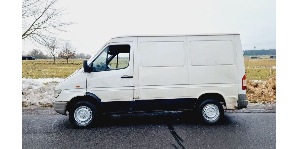 Mercedes-Benz Sprinter 164.556 km 5.000 &euro; Berlin 13629