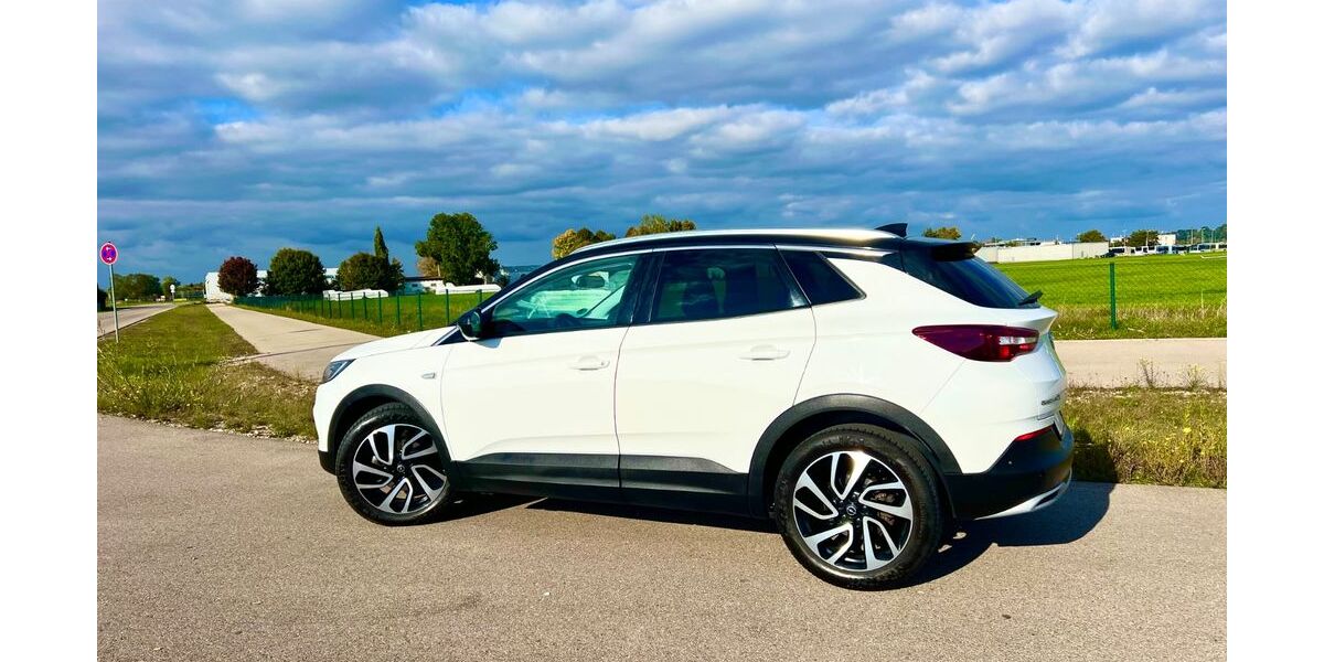 Opel Grandland (X) 125.000 km 15.300 &euro; Augsburg 86167