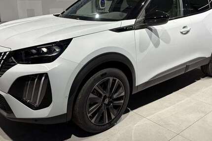 Peugeot 2008 9.000 km 33.390 &euro; Augsburg 86179