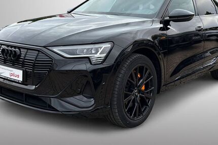 Audi e-tron 44.540 km 42.680 &euro; Helbra 06311