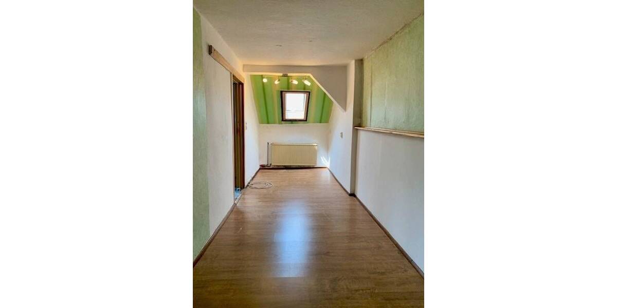 Reihenendhaus Reichenbach - 6 Zimmer, 127 m&sup2;, 99.000&euro; | Angebot:24040745
