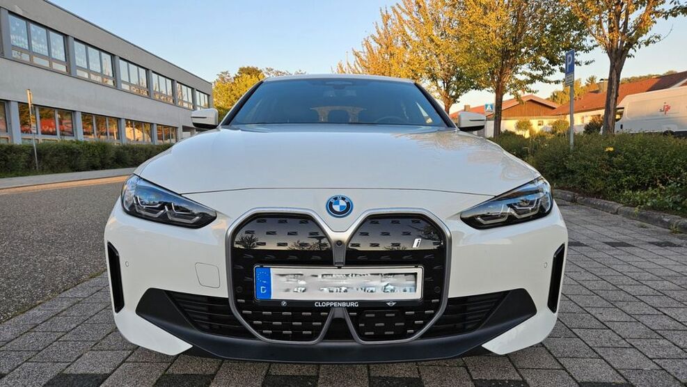 BMW i4 24.500 km 42.900 € Neckarsulm 74172