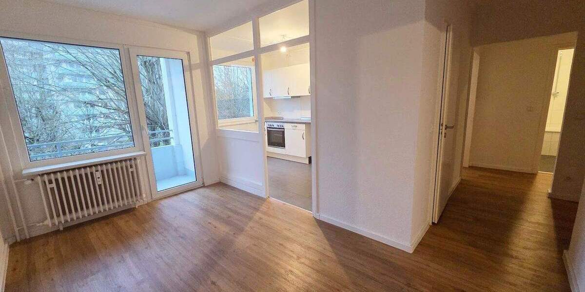 Familien aufgepasst: 4 Zimmer Wohnung + 2 Balkone, Einbauküche, Gäste-WC 4 zimmer